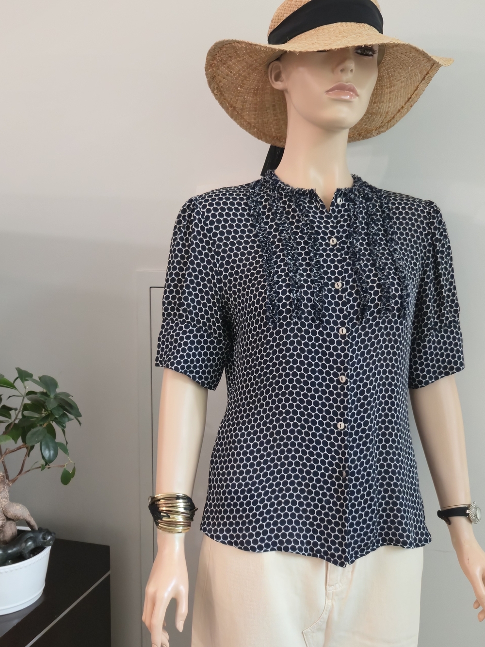Anne Klein SILK Navy and White Geometric Ruffle Front Blouse US S